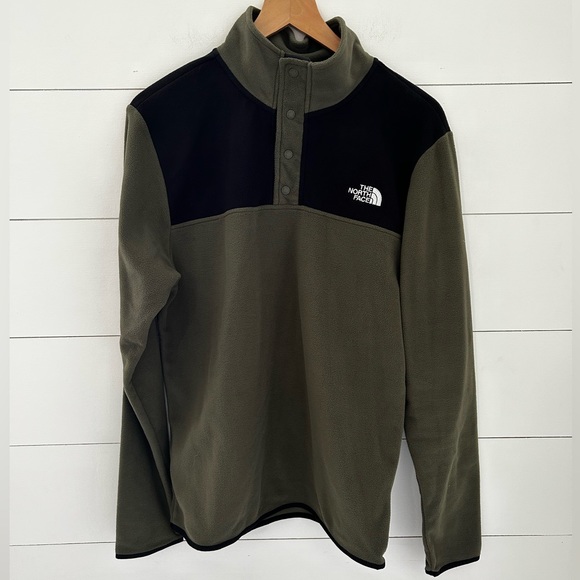 The North Face Other - The North Face Fleece Sweater